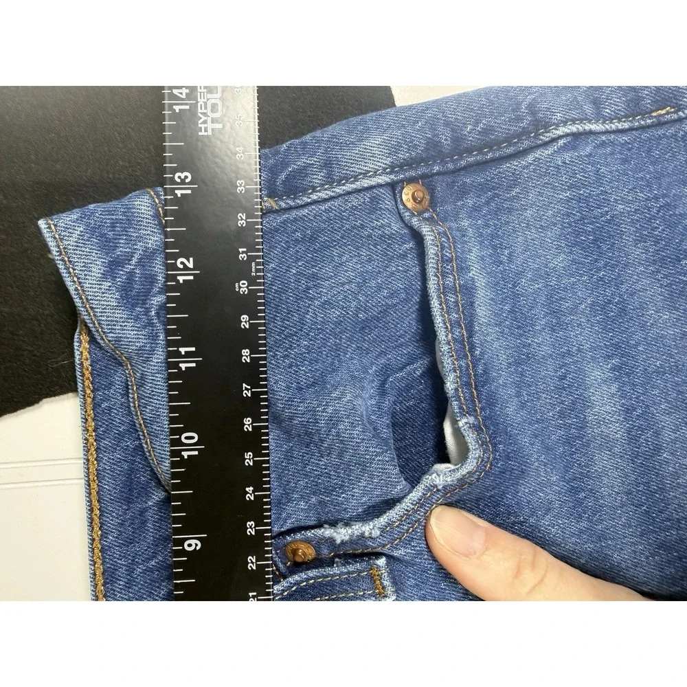 Levis size material